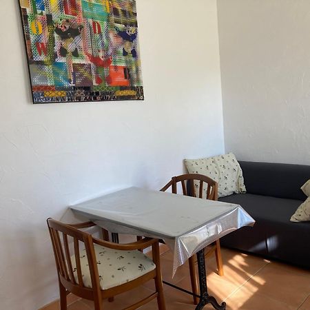 Les Hirondelles Appartement Bessan Buitenkant foto