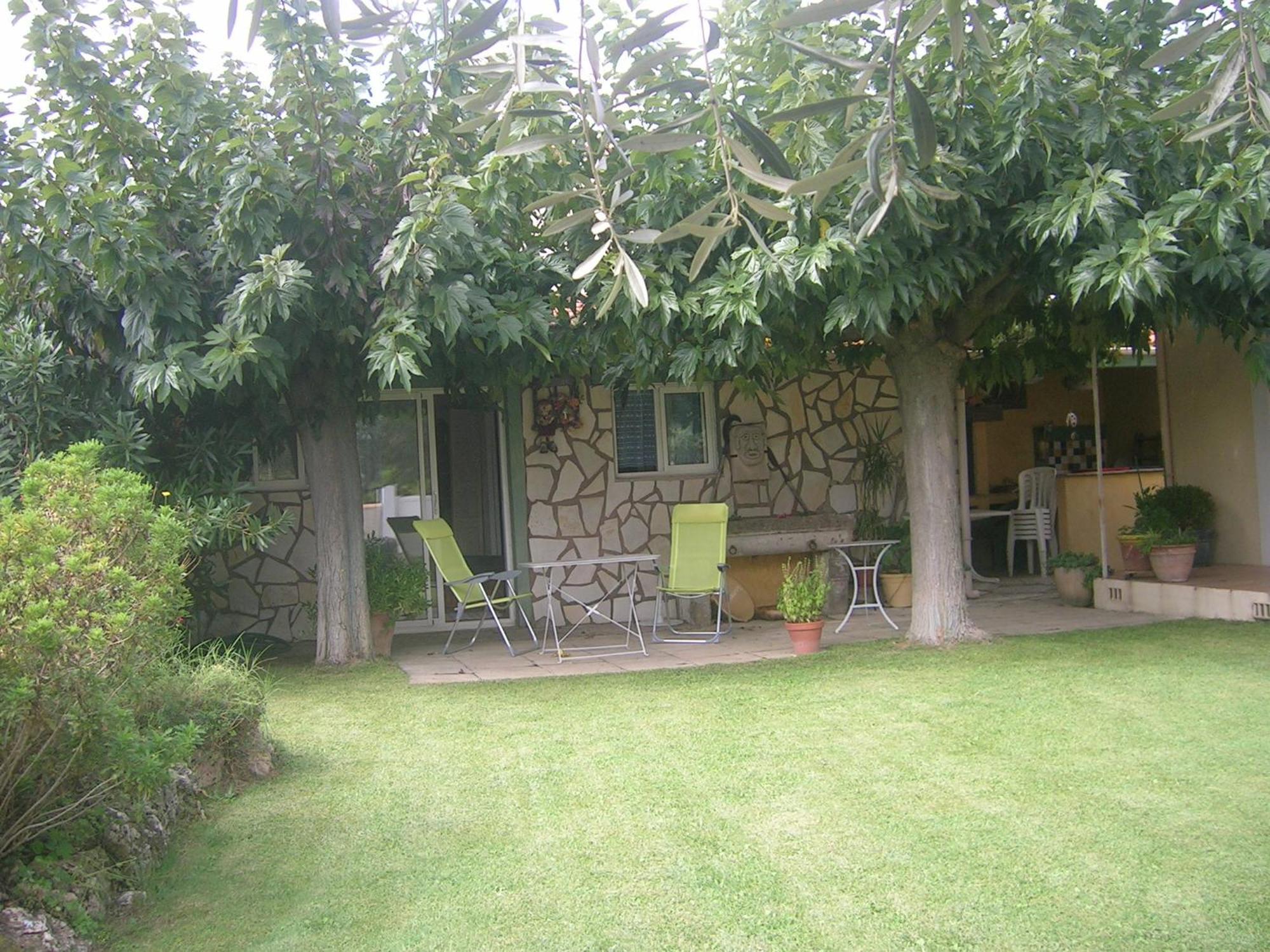 Les Hirondelles Appartement Bessan Buitenkant foto