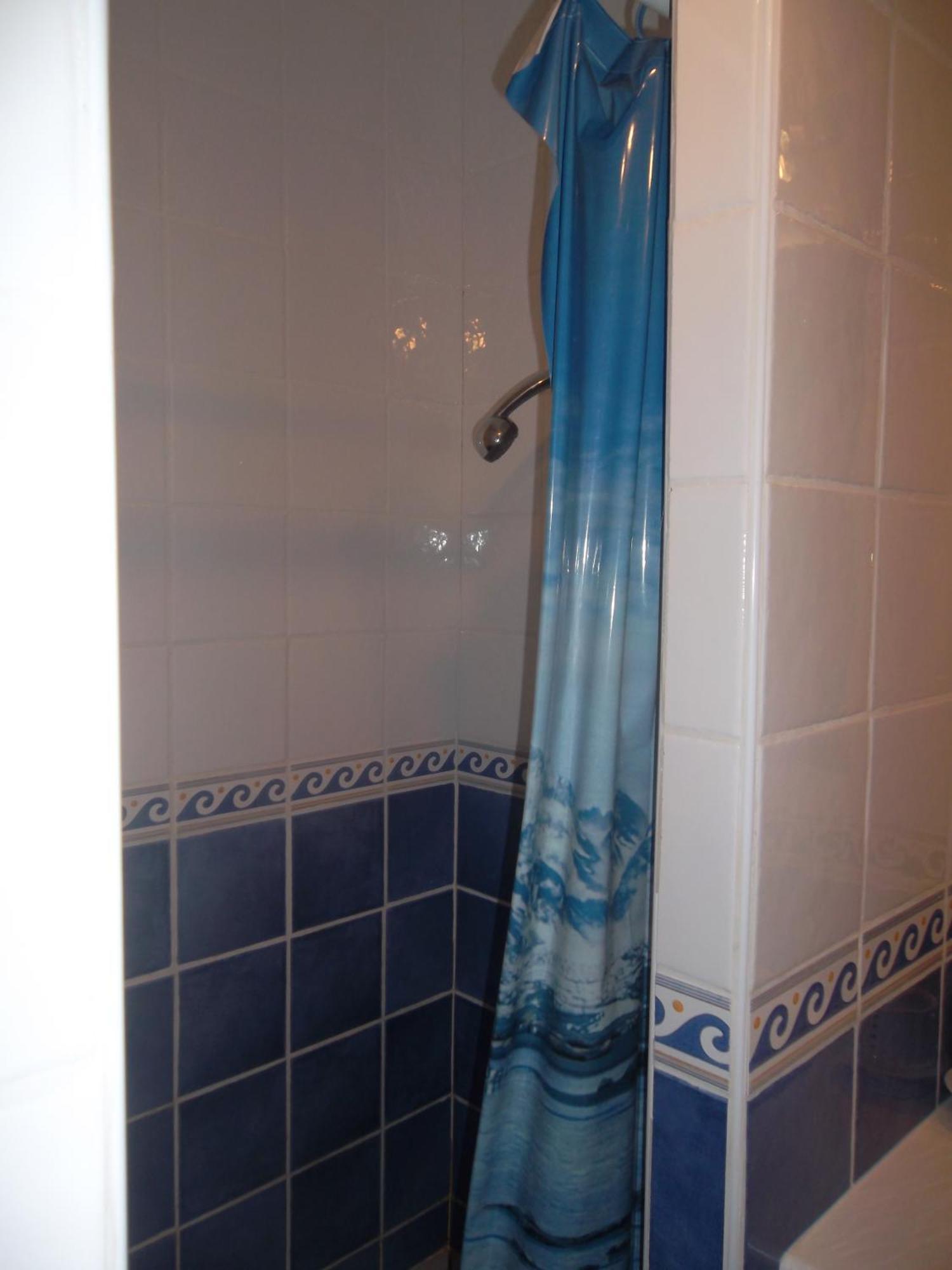 Les Hirondelles Appartement Bessan Buitenkant foto